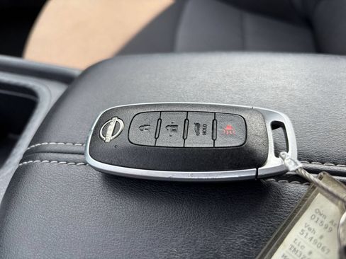 Used 2025 Nissan Sentra SV FWD image 20