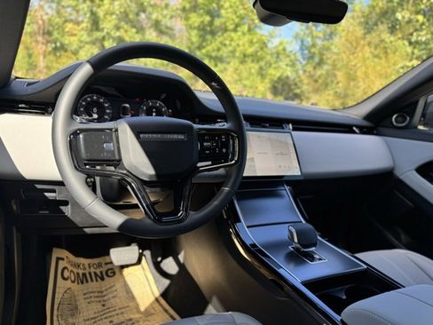 Used 2026 Land Rover Range Rover Evoque S image 24