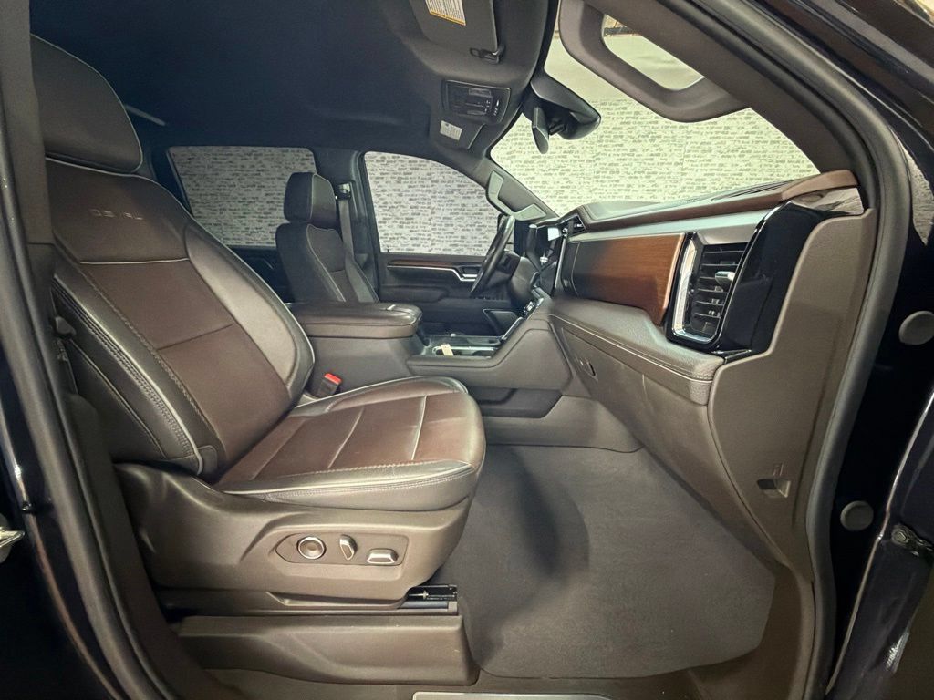Used 2025 GMC Sierra 2500 Denali AWD/4WD image 11