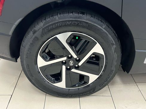 New 2026 Hyundai Ioniq 9 SE AWD/4WD image 16