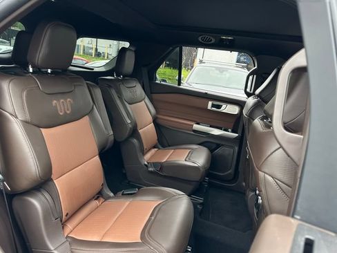 Used 2023 Ford Explorer King Ranch w/ Technology Package AWD/4WD image 34