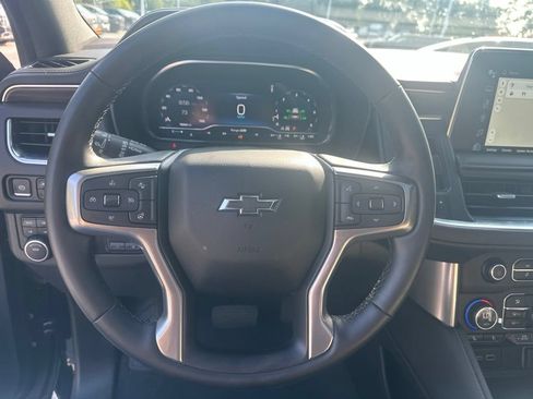 Used 2023 Chevrolet Tahoe Z71 w/ Luxury Package AWD/4WD image 17