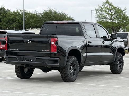 New 2026 Chevrolet Silverado 1500 ZR2 image 4