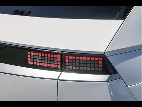 Certified 2024 Hyundai Ioniq 5 SEL RWD image 12
