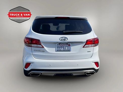 Used 2018 Hyundai Santa Fe FWD image 5
