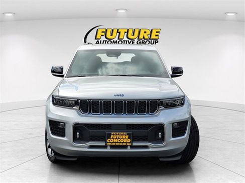 New 2024 Jeep Grand Cherokee L Overland w/ Trailer Tow Package image 2