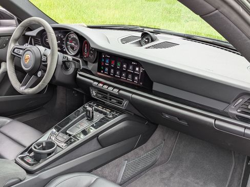 Certified 2023 Porsche 911 Carrera GTS RWD image 21