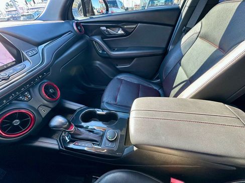Used 2019 Chevrolet Blazer RS w/ Sun and Wheels Package image 24