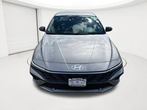 Certified 2025 Hyundai Elantra SEL FWD image 22