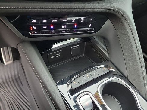 Used 2023 Buick Envision Essence w/ Sport Touring Package image 27