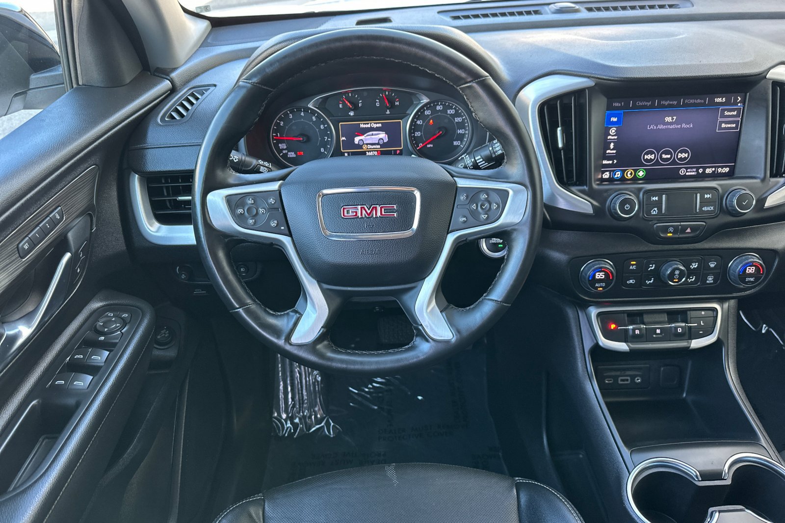Used 2024 GMC Terrain SLT w/ Elevation Edition FWD image 17
