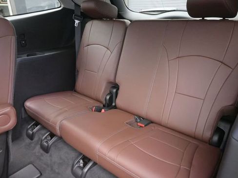 Used 2019 Buick Enclave Avenir w/ Avenir Technology Package AWD/4WD image 15