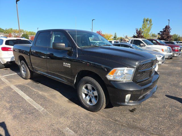 Used 2017 RAM 1500 Express AWD/4WD image 3