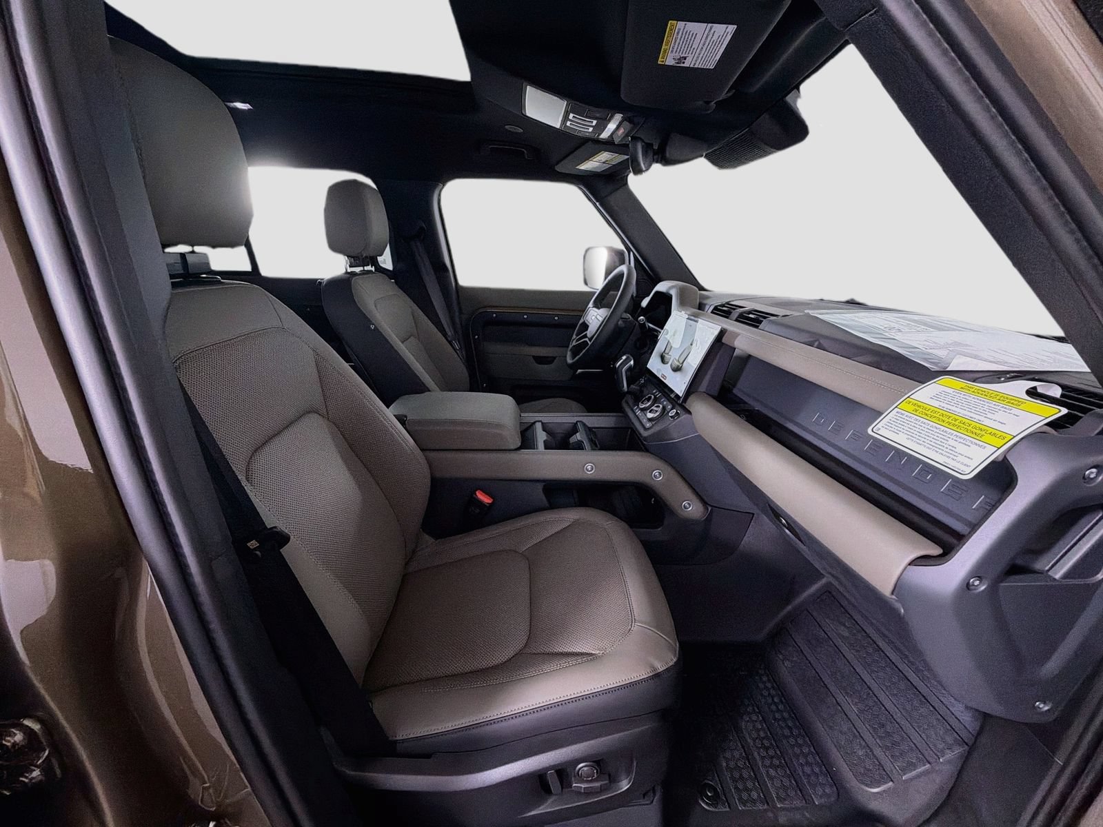 New 2026 Land Rover Defender 110 X-Dynamic SE AWD/4WD image 33