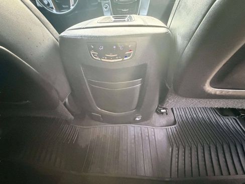 Used 2019 Cadillac Escalade ESV Luxury AWD/4WD image 28