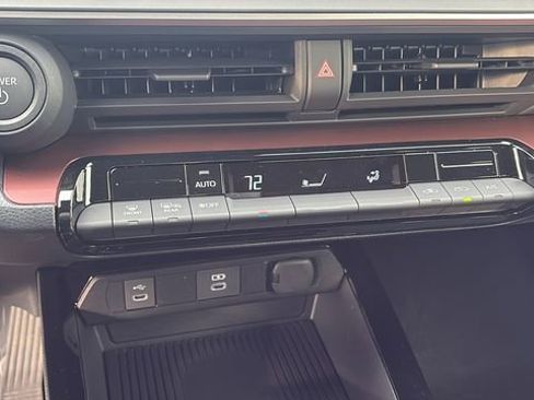 New 2026 Toyota Prius SE image 14