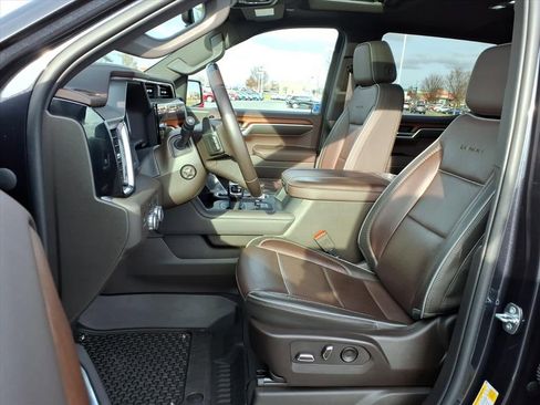 Used 2023 GMC Sierra 1500 Denali w/ Denali Reserve Package image 13