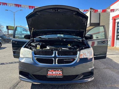 Used 2013 Dodge Grand Caravan SE image 37