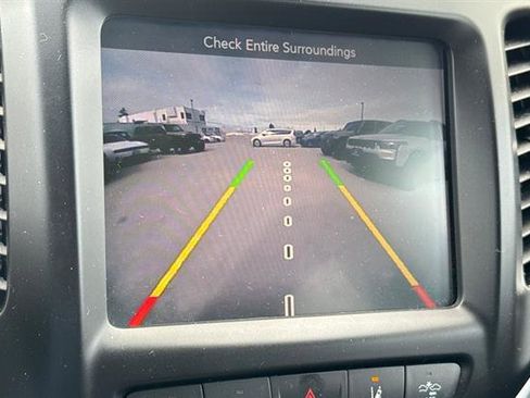 Used 2014 Jeep Cherokee Trailhawk w/ Technology Group image 22