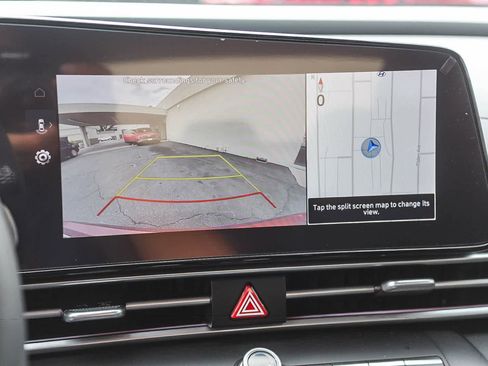 Certified 2025 Hyundai Elantra SEL FWD image 33