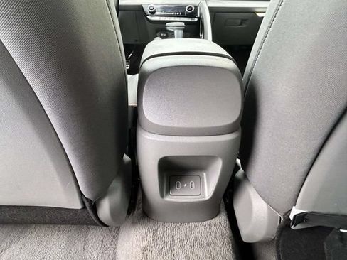 Used 2025 Hyundai Elantra Sport FWD image 11