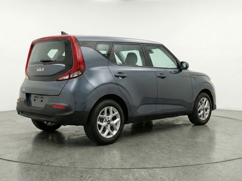 Used 2025 Kia Soul LX w/ LX Technology Package image 9