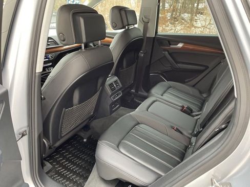 Used 2023 Audi Q5 2.0T Premium image 11