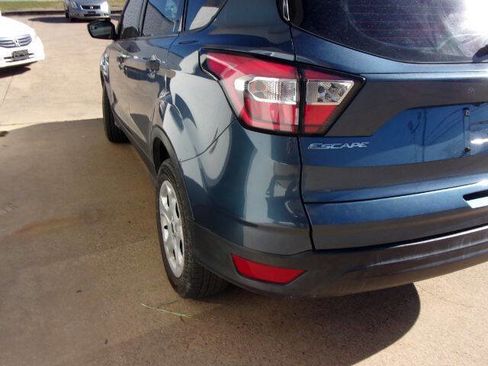 Used 2018 Ford Escape S image 8