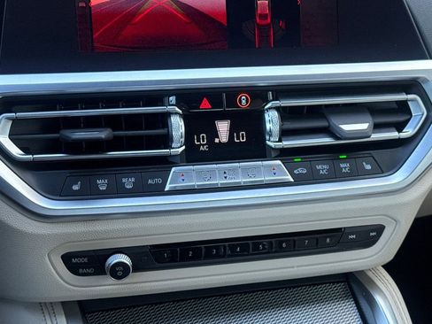 Used 2022 BMW 430i Coupe w/ M Sport Package image 16