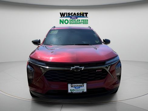 Used 2025 Chevrolet Trax RS w/ Sunroof Package FWD image 8