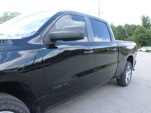 Used 2026 RAM 1500 Express AWD/4WD image 44