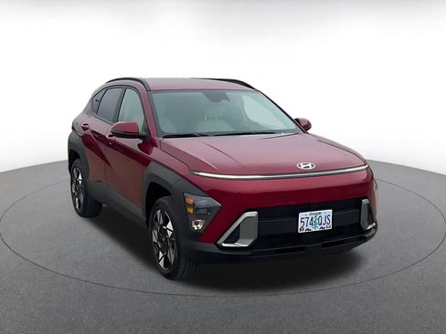 Used 2025 Hyundai Kona SEL image 3