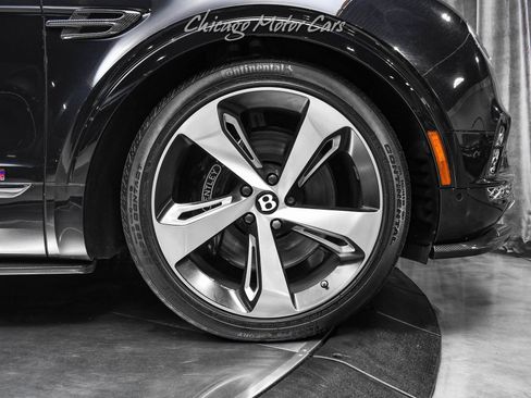 Used 2017 Bentley Bentayga AWD/4WD image 66