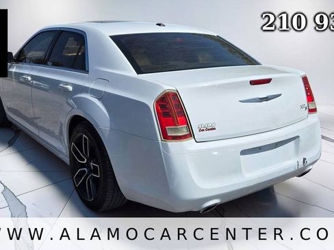 Used 2013 Chrysler 300 S RWD image 3
