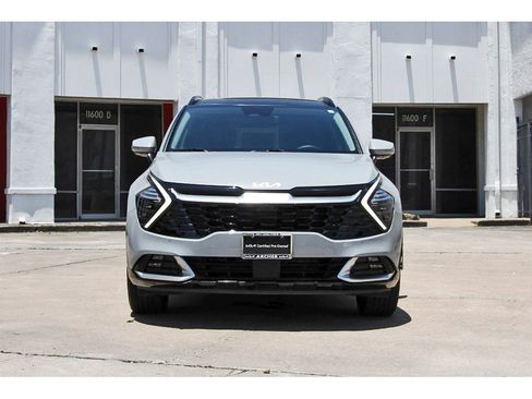 Certified 2023 Kia Sportage SX FWD image 2