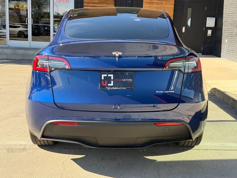 Used 2022 Tesla Model Y Long Range AWD/4WD image 14