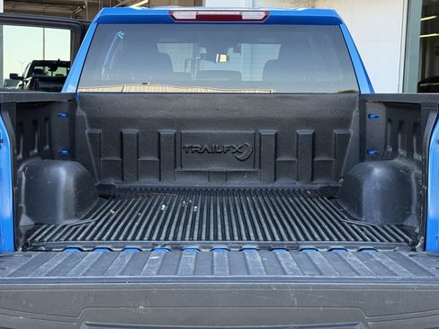 Used 2025 Chevrolet Silverado 1500 LT RWD image 28