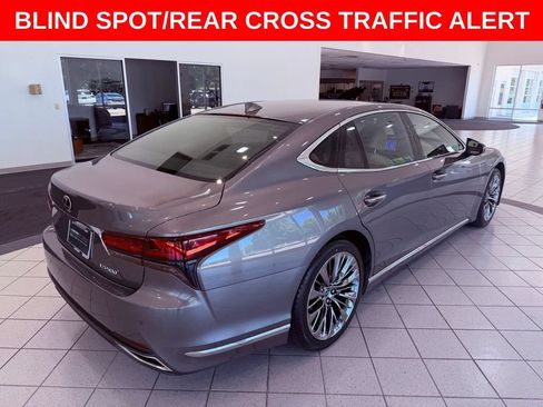 Used 2023 Lexus LS 500 w/ Accessory Package (Z2) RWD image 7