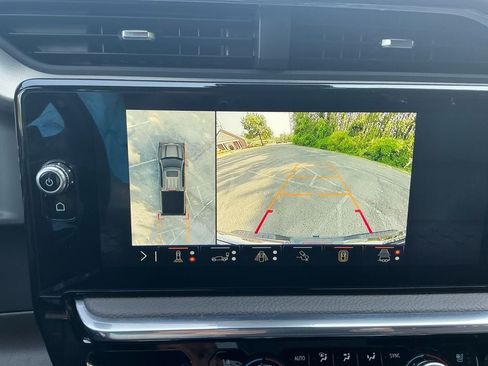 Used 2025 GMC Sierra 1500 Denali w/ Denali Reserve Package AWD/4WD image 18