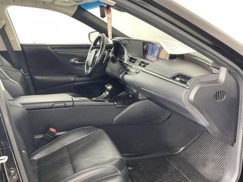 Used 2019 Lexus ES 300h w/ Luxury Package image 19