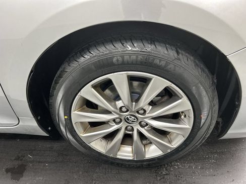 Used 2015 Toyota Camry XLE FWD image 8