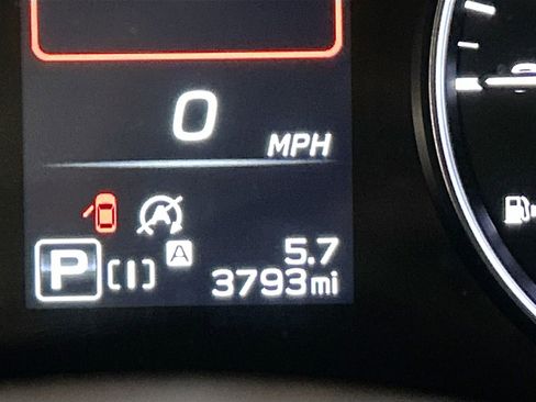 Used 2024 Subaru Impreza 2.0i Sport image 12