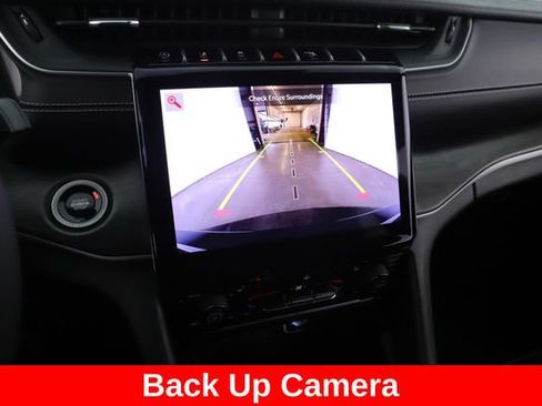 Used 2025 Jeep Grand Cherokee L Limited AWD/4WD image 25