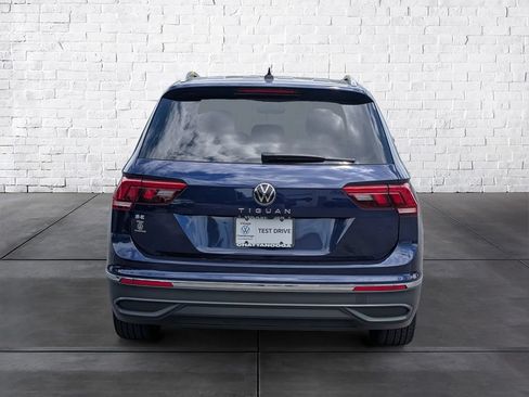 Used 2022 Volkswagen Tiguan SE FWD image 6