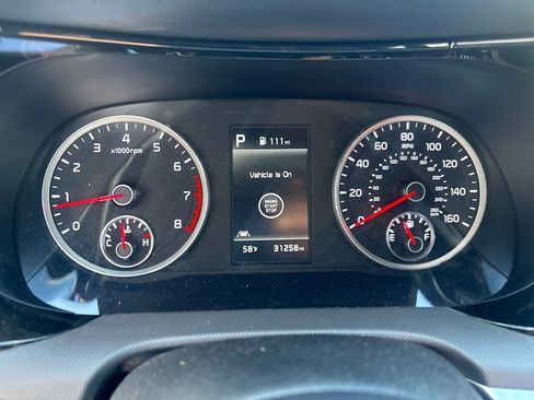 Used 2023 Kia K5 GT-Line image 10