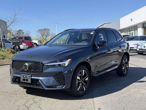 New 2026 Volvo XC60 B5 Plus w/ Protection Package Premier image 22