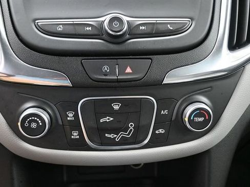 Used 2022 Chevrolet Equinox LS w/ LS Convenience Package AWD/4WD image 20