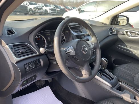 Used 2017 Nissan Sentra SV w/ Style Package image 10