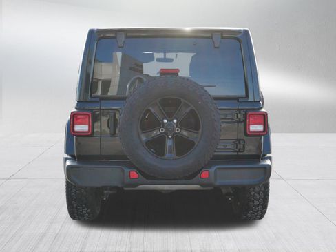 Used 2021 Jeep Wrangler Unlimited Sahara image 6