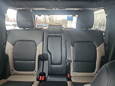 Used 2024 Ford Bronco Wildtrak image 10